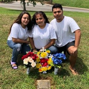 Meet your Posher, Dalia